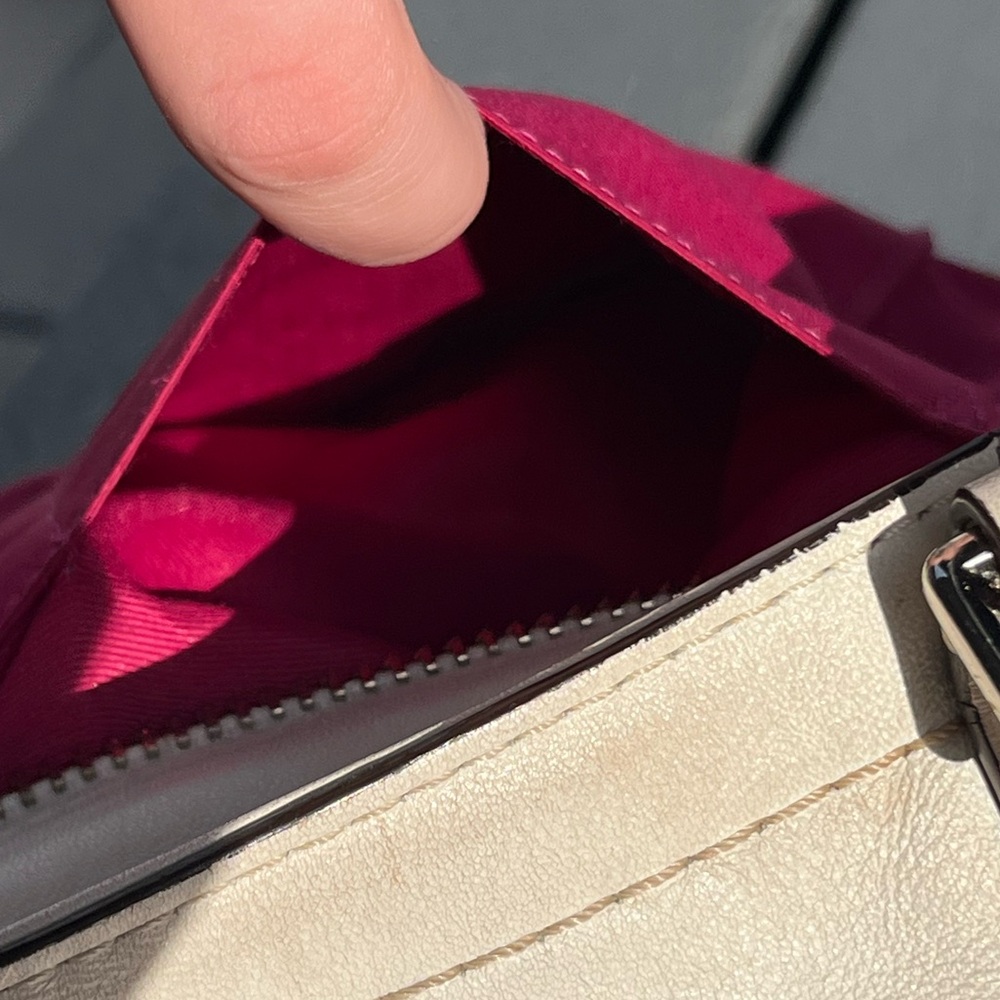 Coach; White Leather Tote; Fuchsia/Hot Pink Interior; Duel Handles; 16x3x10in - Picture 13 of 14